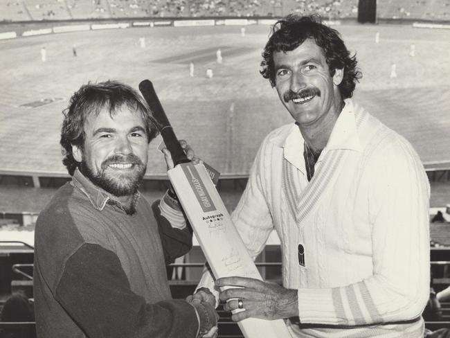 Glenn Shorrock with cricketer Dennis Lillee in 1979.