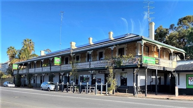 The Mannum Hotel. Picture: Birnie Sanders Hotel Brokers