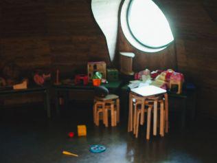 A mother has asked if it's normal for a Montessori centre to leave their lights off during the day. Image: iStock