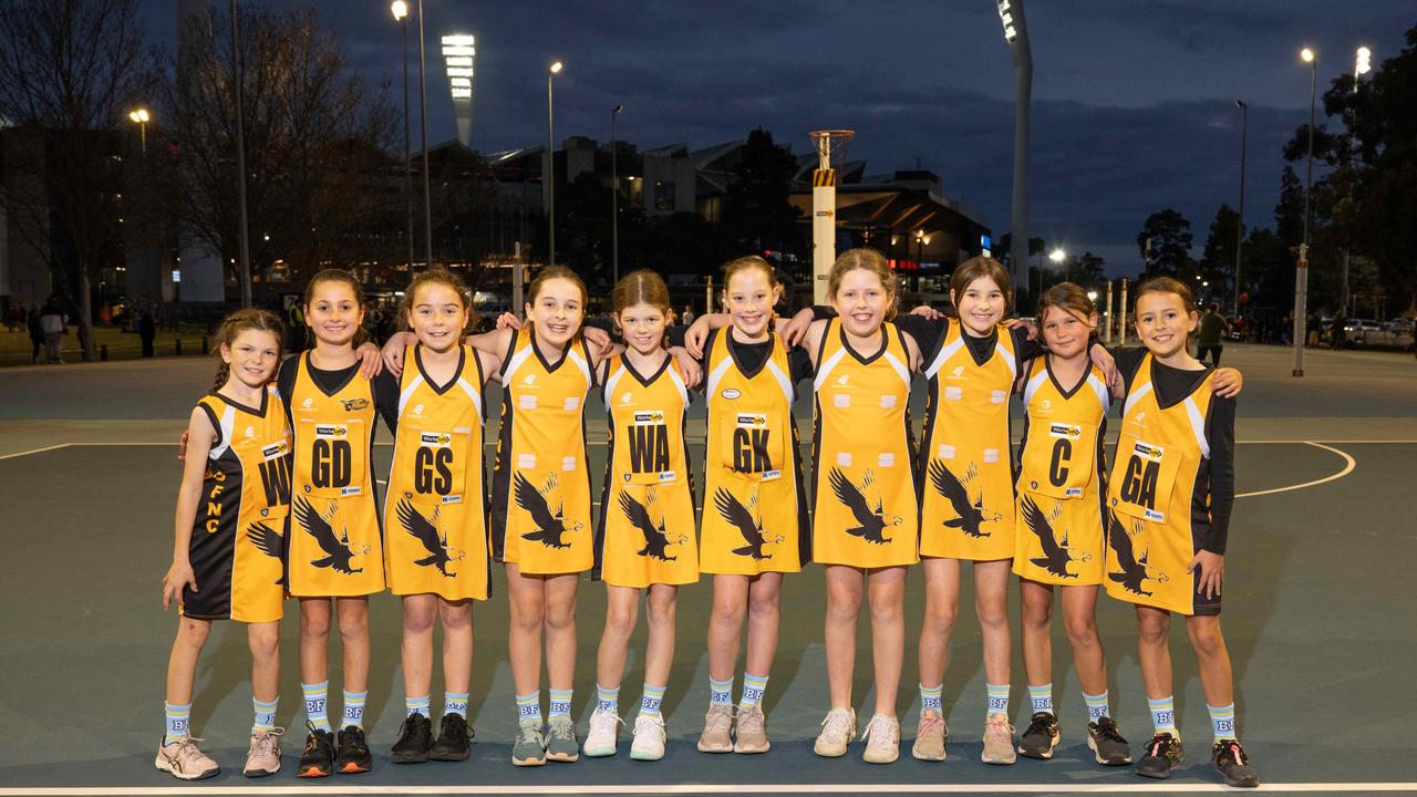 Drysdale Yellow under-11 netball team.