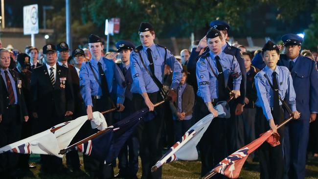 Pictures from the ANZAC Day dawn service at Cenotaph Park, Hornsby, on 25th April 2018. (AAP Image / Julian Andrews).