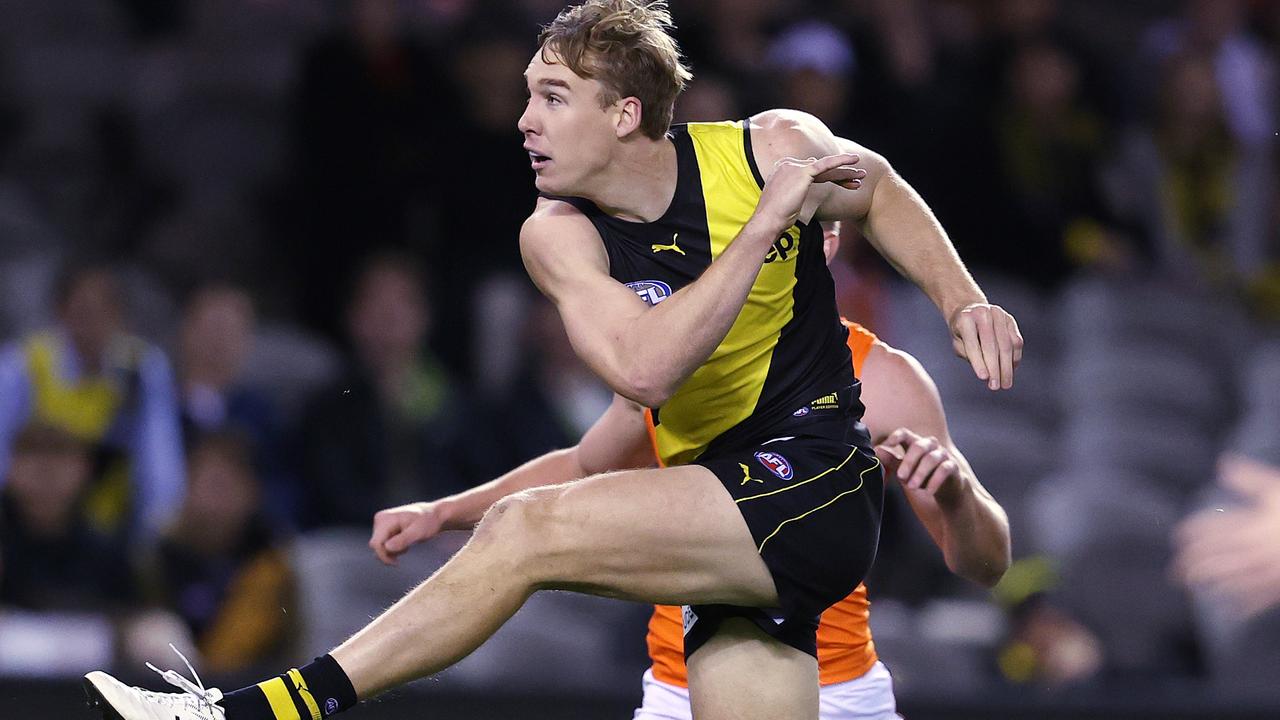 Lynch snaps for goal against the Giants, last season. Picture: Michael Klein