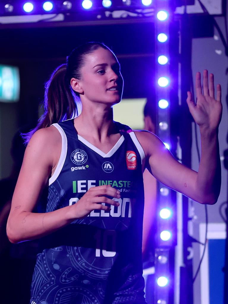 GEELONG, AUSTRALIA - OCTOBER 30: Gemma Potter of Geelong United runs out during the round one WNBL match between Geelong United and Townsville Fire at The Geelong Arena, on October 30, 2024, in Geelong, Australia. (Photo by Kelly Defina/Getty Images)