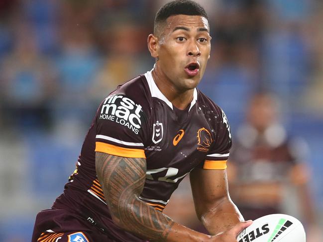 GOLD COAST, AUSTRALIA - FEBRUARY 19: Jamayne Isaako of the Broncos passes during the NRL trial match between the Gold Coast Titans and the Brisbane Broncos at Cbus Super Stadium on February 19, 2022 in Gold Coast, Australia. (Photo by Chris Hyde/Getty Images)