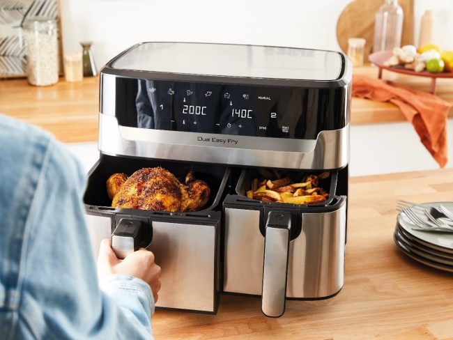 Tefal Dual Easy Fry Essential XXL Air Fryer. Picture: Supplied.