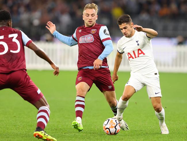 Manor Solomon takes on the West Ham defence for Tottenham. Picture: James Worsfold/Getty Images