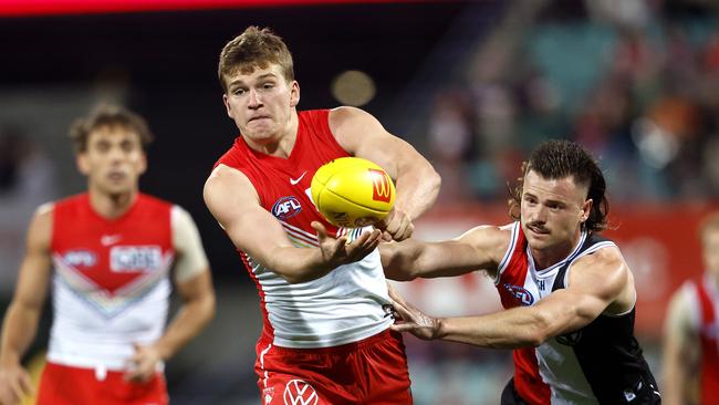 Sheldrick prides himself on his ability to win the ball in the contest. Picture: Phil Hillyard