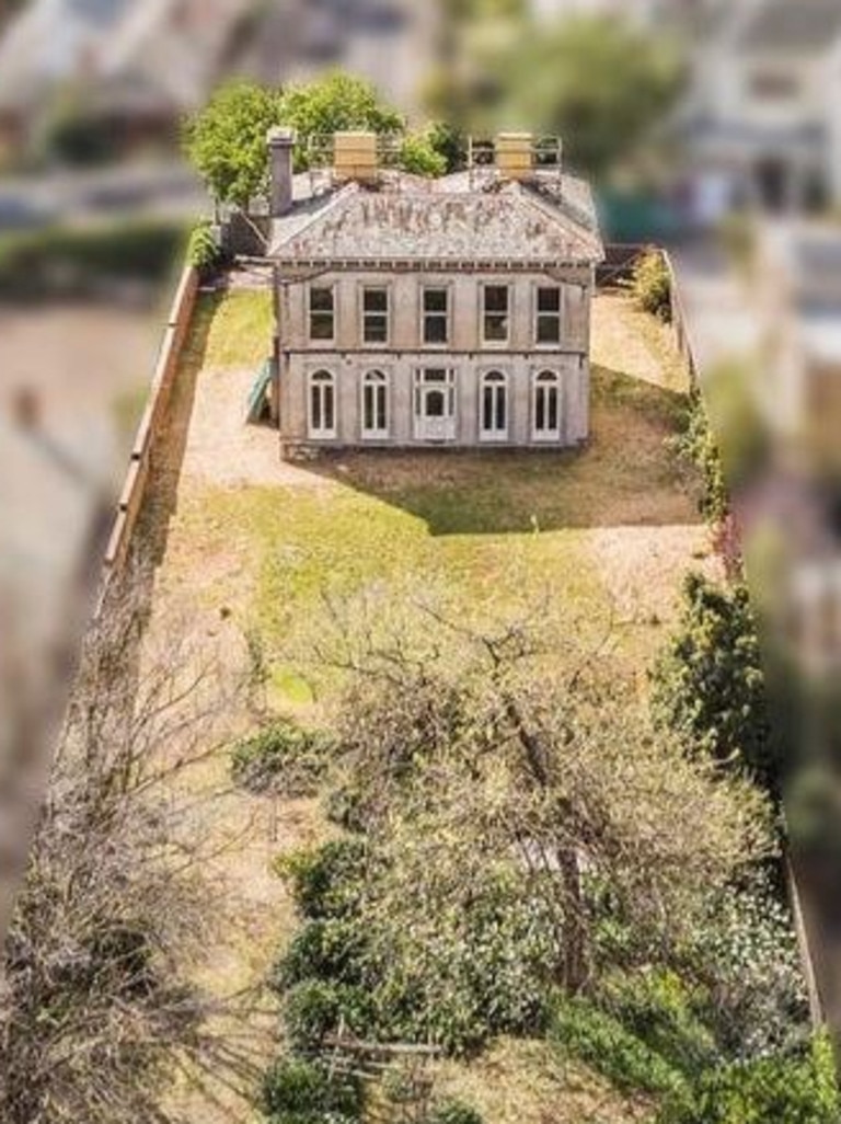 Andy Lee To Restore His Crumbling Riverfront Mansion