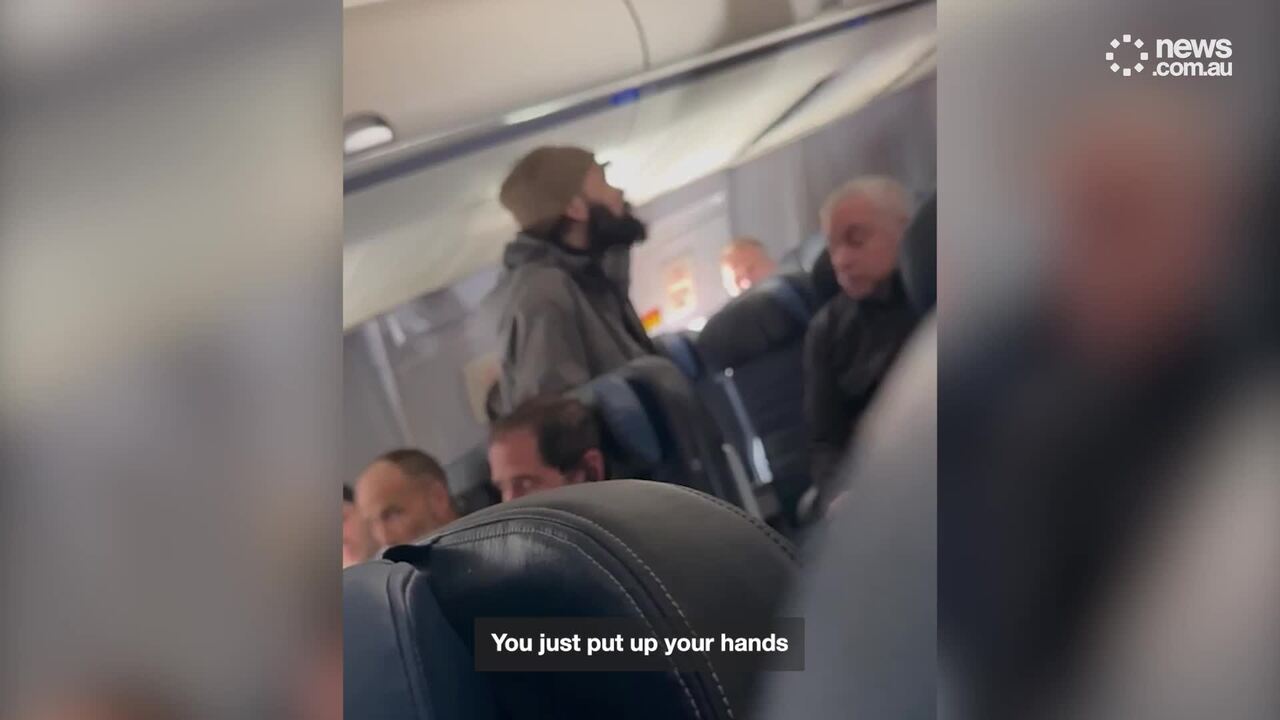 Passenger Who Tried to Open Emergency Door on United Airlines Flight in 2023 Pleads Guilty