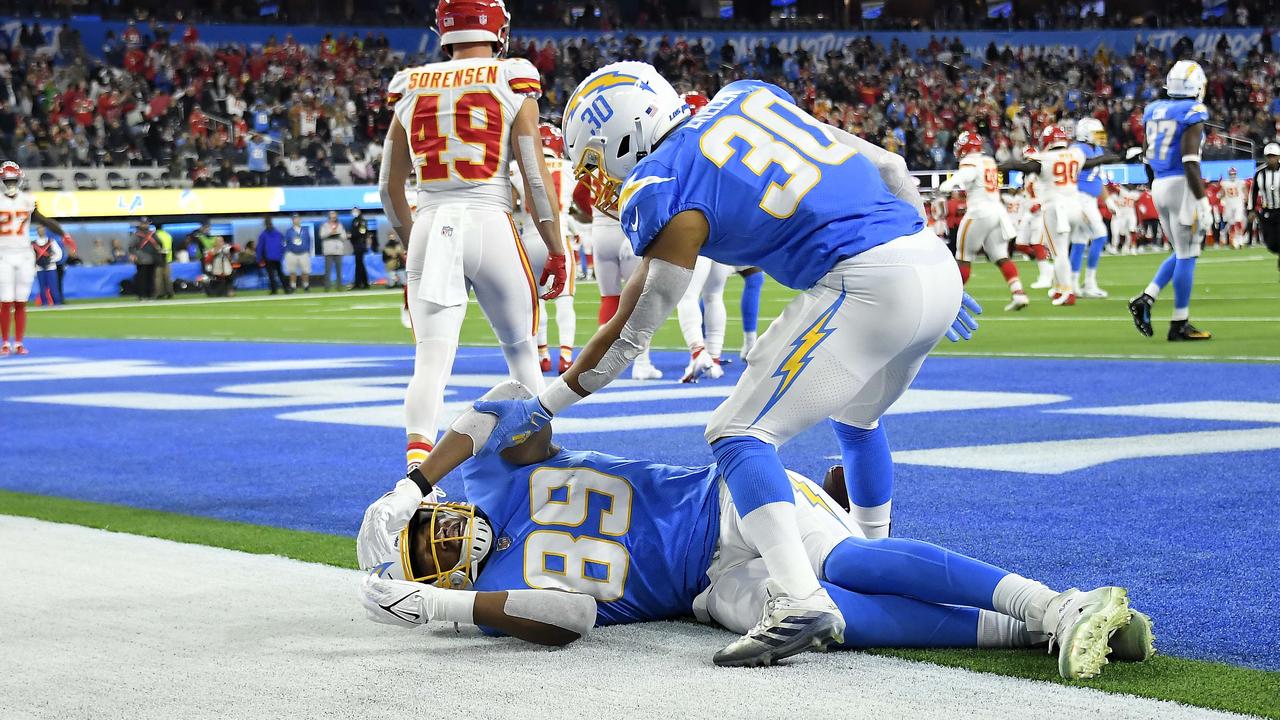 Chargers' Donald Parham Jr. carted off field after scary injury