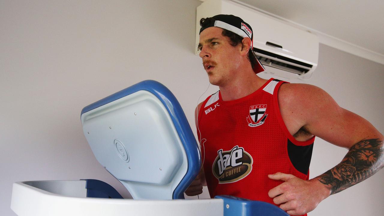 Jake Carlisle of the Saints trains in an Anti-Gravity treadmill in a high altitude chamber in 2016. Picture: Michael Dodge/Getty Images