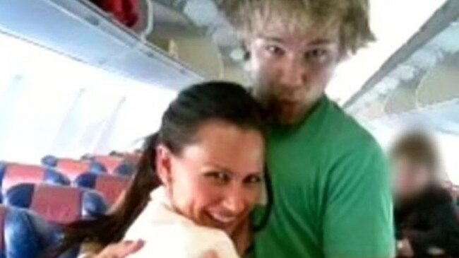 Flight attendant Jess met Aussie actor Lincoln Lewis 14 years ago while she was living her dream job