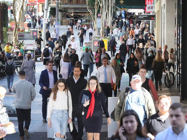 Crowds in the city.  Pic Peter Wallis