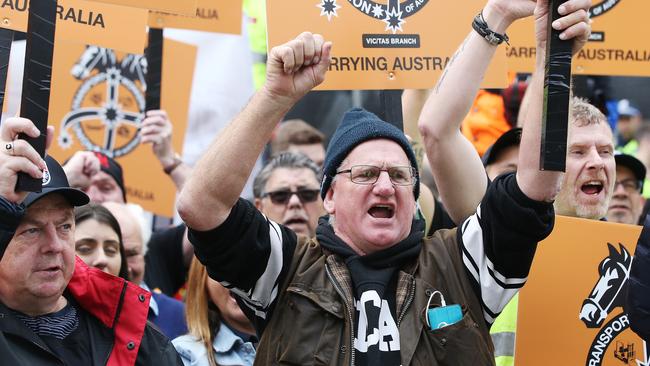 MELBOURNE, AUSTRALIA - APRIL 10: Unions and workers protest at the steps of Parliament House on April 10, 2019 in Melbourne, Australia. The Change The Rules rally is calling for for better wages and increased job security. (Photo by Michael Dodge/Getty Images)