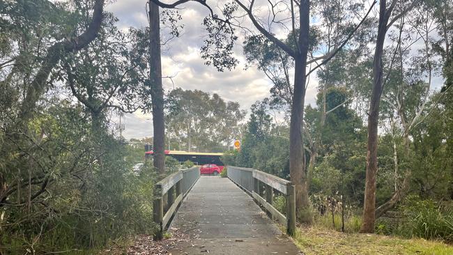 The footbridge over Tumbi Creek between Peach Ave and Tumbi Creek Rd. Jarrod Leigh Ison, 38, of Tumbi Umbi, would meet people here to sell drugs. Picture: NewsLocal