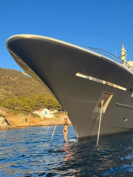 Csortan with Bell and Clarke’s yacht off the Greek coast.