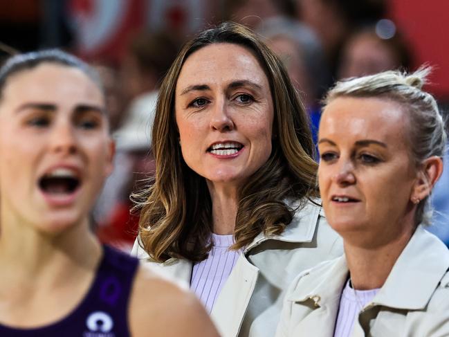 SYDNEY, AUSTRALIA - JUNE 09: Firebirds coach Bec Bulley (C) looks on ahead of the round nine Super Netball match between Giants Netball and Queensland Firebirds at Ken Rosewall Arena, on June 09, 2024, in Sydney, Australia. (Photo by Jenny Evans/Getty Images)