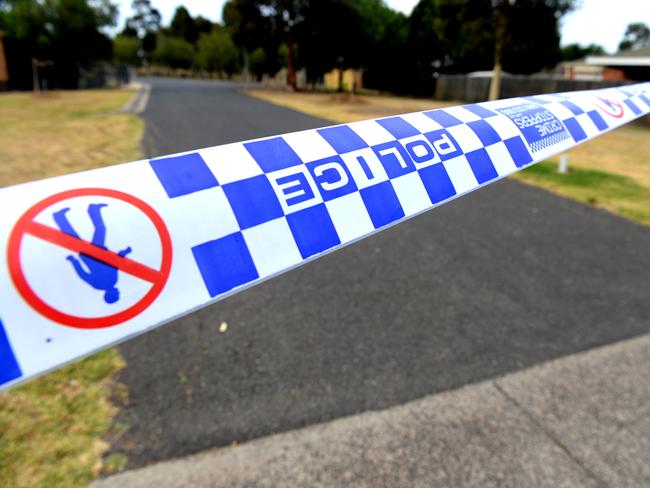 MELBOURNE, AUSTRALIA - NewsWire Photos NOVEMBER 23, 2024: Police investigate an overnight stabbing in the area around Fraser Street Reserve in Hoppers Crossing . Police tape Picture: NewsWire / Andrew Henshaw