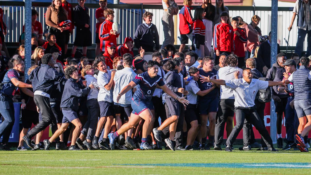 LANGER trophy schoolboy rugby league grand final between Palm Beach Currumbin SHS and Ipswich SHS. Ipswich SHS players celebrate the win. Picture: NIGEL HALLETT