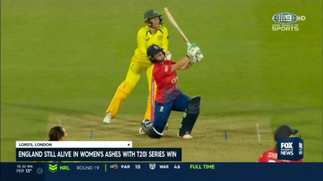 England keep women's Ashes series alive