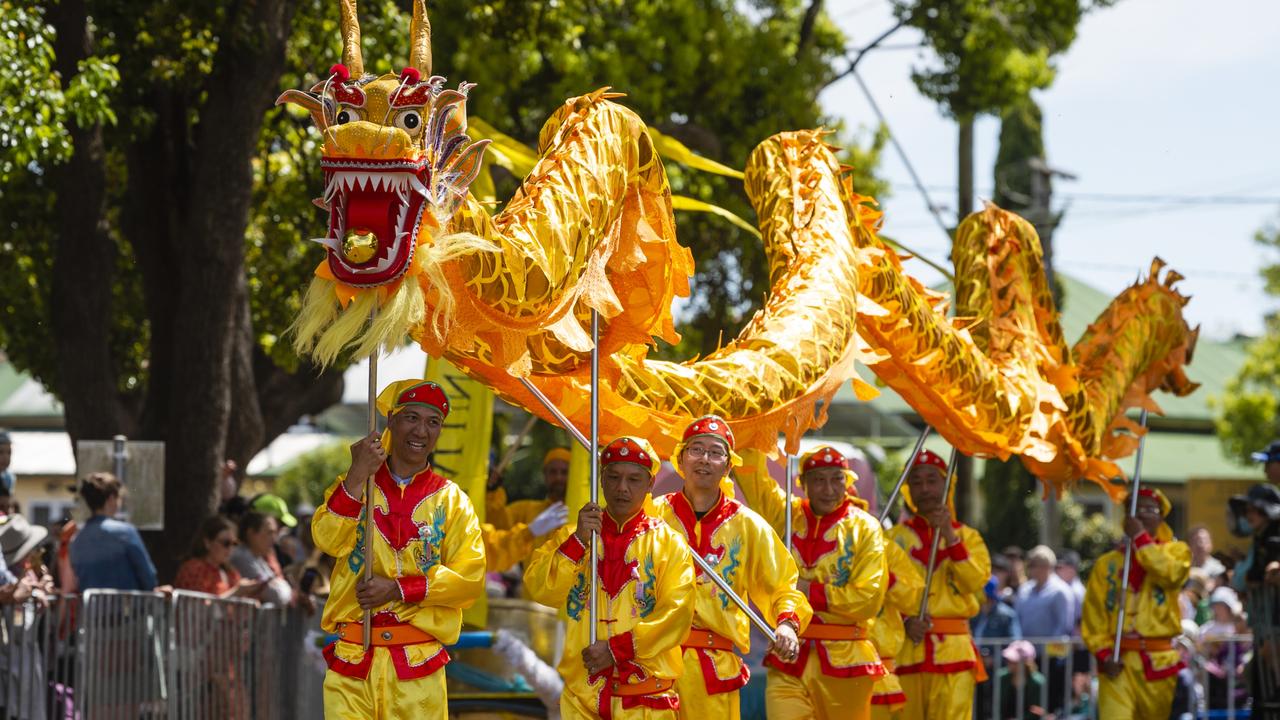 Falun Dafa Association of Australia in the Grand Central Floral Parade of Carnival of Flowers 2022, Saturday, September 17, 2022. Picture: Kevin Farmer