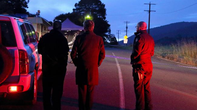 Police at the scene of the brawl at Goulburn Valley Highway in Eildon. Picture: Patrick Herve.