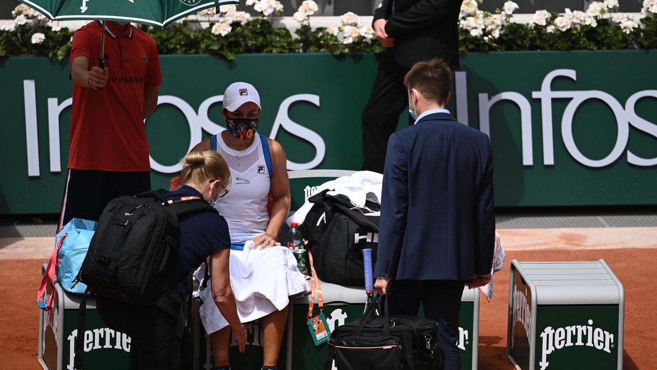 French Open 2021 results: Ash Barty hip injury, medical time-out rule ...