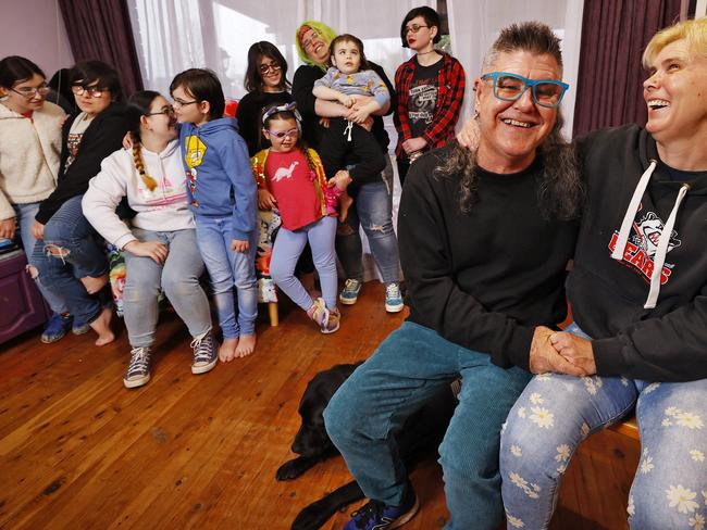 WEEKEND TELEGRAPHS- 24/8/22  MUST CHECK WITH PIC EDITOR JEFF DARMANIN BEFORE USING - Heather McIntyre and husband Garry along with 9 of their 11 kids pictured at their Penrith home today. Picture: Sam Ruttyn