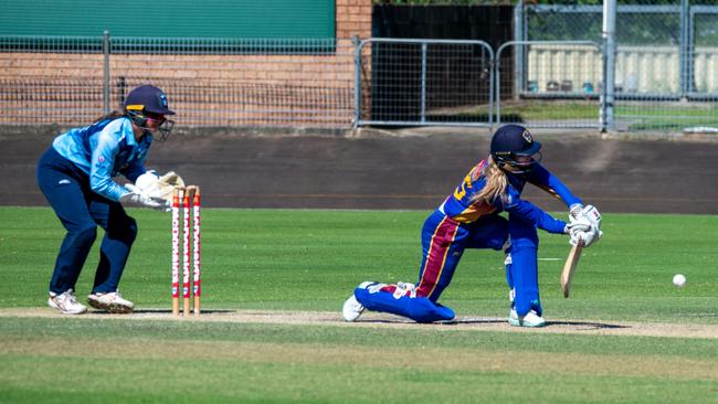 Kate Pelle keeping wickets for Parramatta at Merrylands Park. Picture: Thomas Lisson.