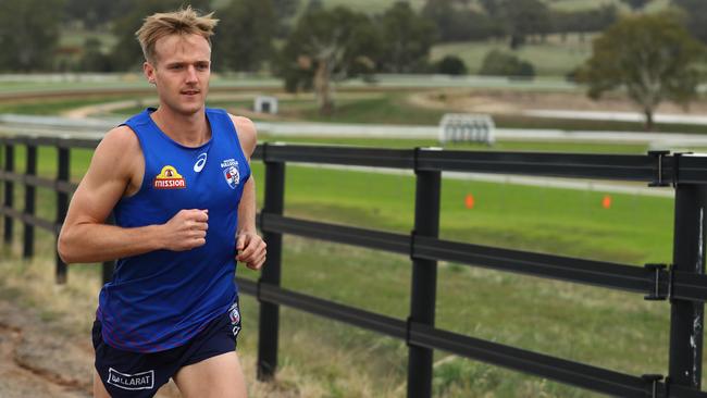 Western Bulldogs player Will Hayes trains on his family's property. Picture: Robert Cianflone/Getty Images)