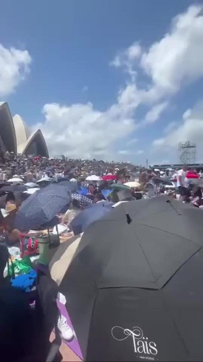 Crowds flock to Sydney Harbour for New Year's Eve fireworks