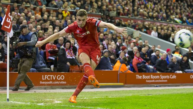 Jordan Henderson takes a corner during the English Premier League.