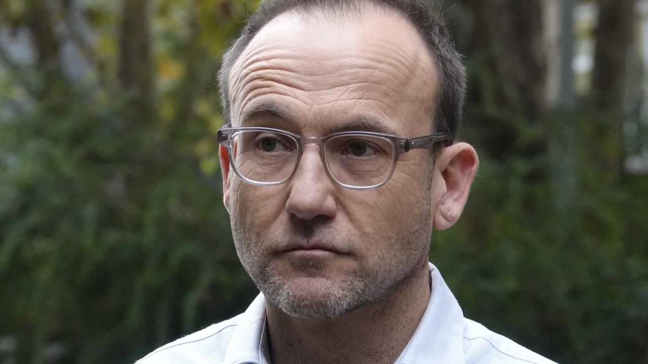 Greens leader ousted in election landslide