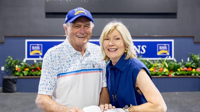 FOR SUNDAY PAPERS ONLY DO NOT USE - HIGH STAKES MAGIC MILLIONS -  High Steaks: Greg Stolz talks to Gerry Harvey and Katie Page over a wagyu steak. Picture by Luke Marsden.