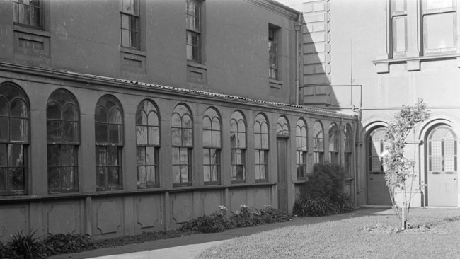 The mansion had eight bedrooms, 24 fireplaces and a ballroom. Picture: Ruth Hollick/State Library of Victoria