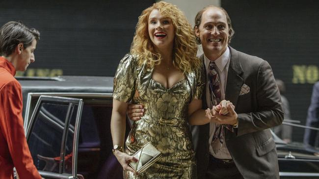 Bryce Dallas Howard and Matthew McConaughey in Gold.