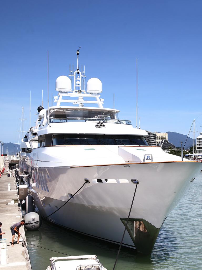 superyacht moatize