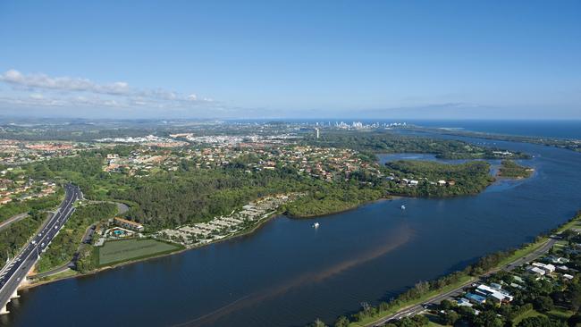 Thousands have signed a petition asking to move the QLD NSW border south.