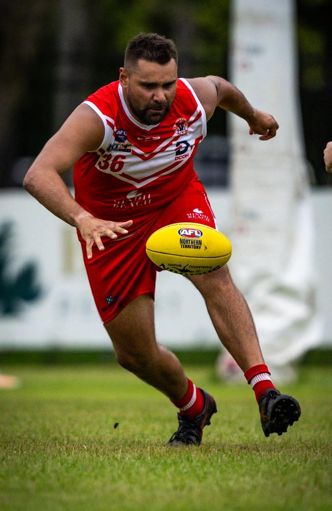 Arnold Kirby playing for Waratah in the 2024-25 NTFL season. Picture: Patch Clapp / AFLNT Media