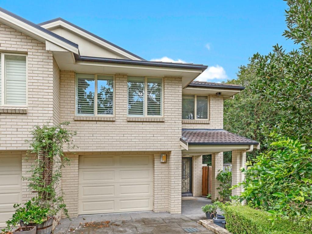 The median house rent in West Pymble has dropped to $850 a week.