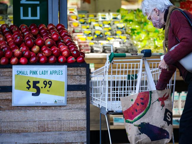 The price of fruit and vegetables rose by 5.8 per cent last quarter, well above the broader price rise of 1.8 per cent. Picture: NCA Newswire/Gaye Gerard.