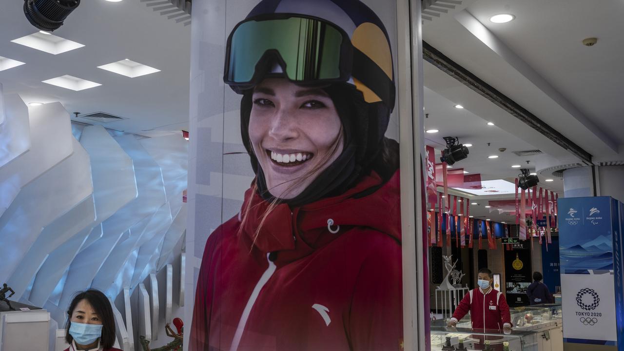 Winter Olympics 2022: Eileen Gu, who is she, how old, backstory, net worth,  profile, freeskiing, gold medal victory, China, video, highlights