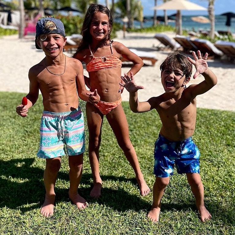 She was previously accused of photoshopping abs on to her young kids. Picture: Instagram/jessiejamesdecker