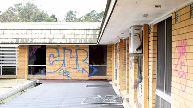 Council Forces Demolition Of Derelict Salvin Park Nursing Home The Courier Mail 0786