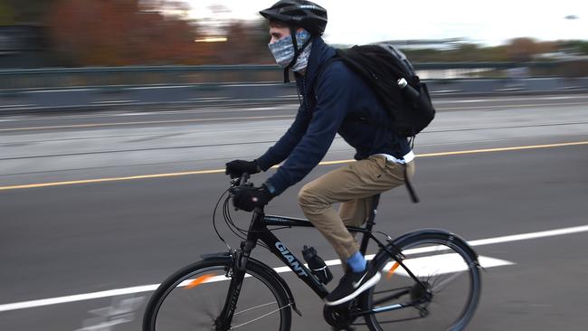 Melbourne’s cyclists are experiencing icy conditions. Picture: Jay Town