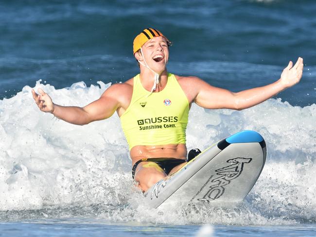 Josh Linton claimed gold for Alex Headland U17 board relay team at the 2016 Aussies on the Sunshine Coast. PHOTO: HarvPix