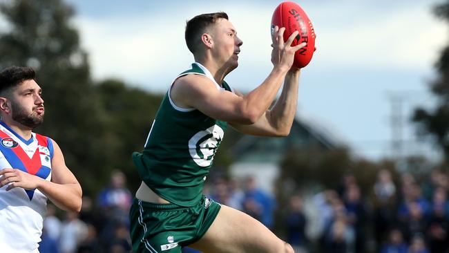 Billy Bedford in action for Greensborough. Picture: Hamish Blair