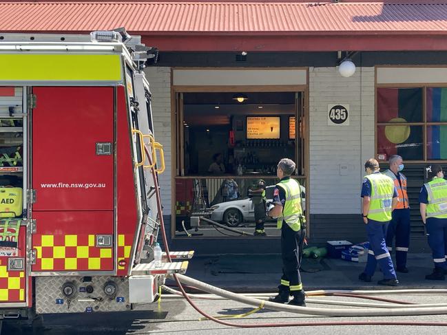 SYDNEY, AUSTRALIA - NewsWire Photos - FEBRUARY 08 2021: Emergency services seen at a fire at Mountain Goat Brewery in Newton.  Picture: NCA NewsWire/Nicholas Eagar