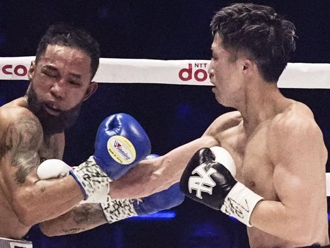 Naoya Inoue (R) annihilated Luis Nery in Tokyo on Monday night. Picture: Kyodo News via Getty Images