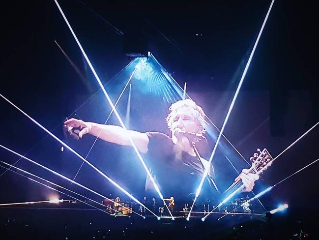 roger waters tour california